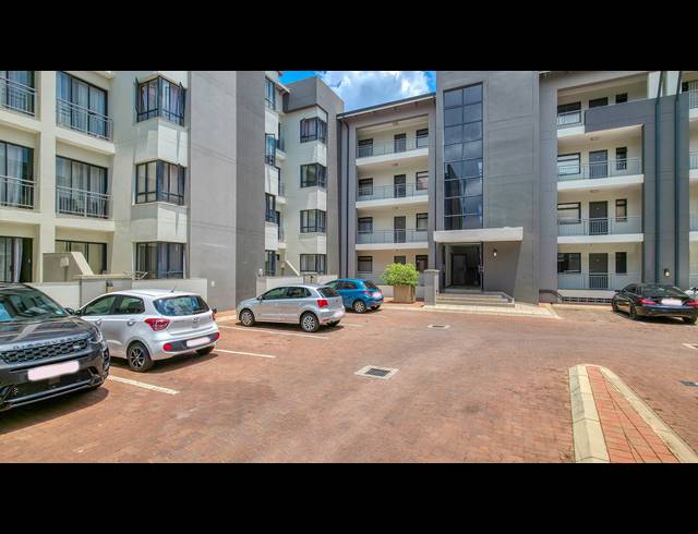 2 BEDROOM APARTMENT FOR SALE IN RIVONIA